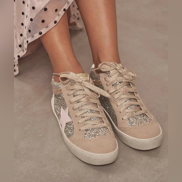 Mi.iM light gold sneakers with pink heart - Picture 2 of 12